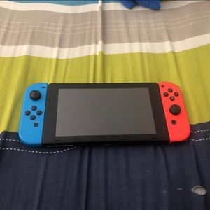 Nintendo Switch Neon red blue